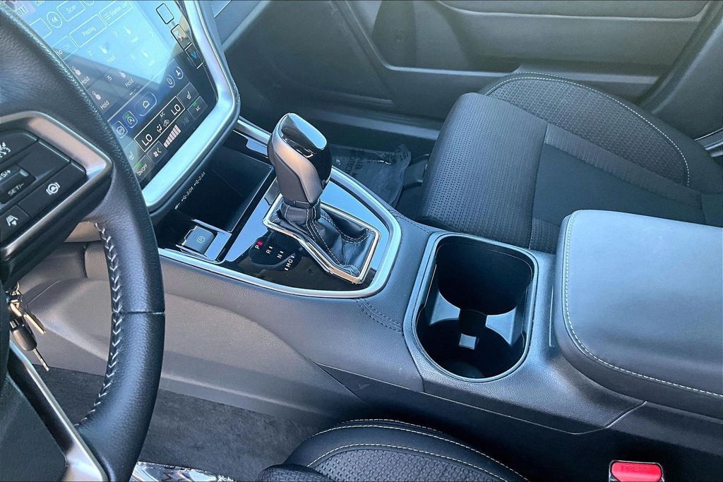 2023 Subaru Outback Premium OR