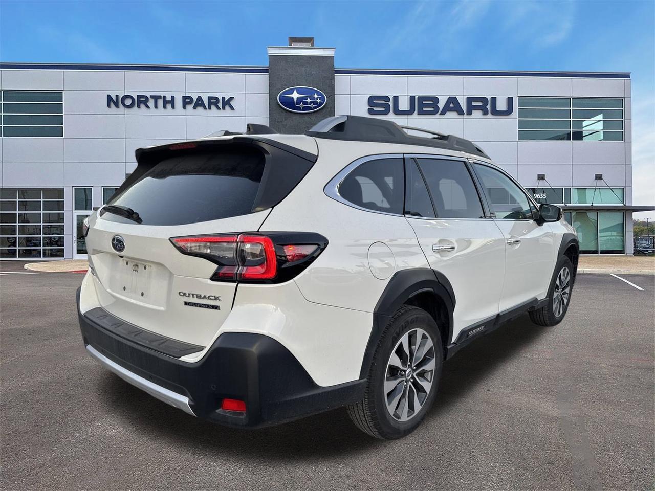 2023 Subaru Outback Touring XT