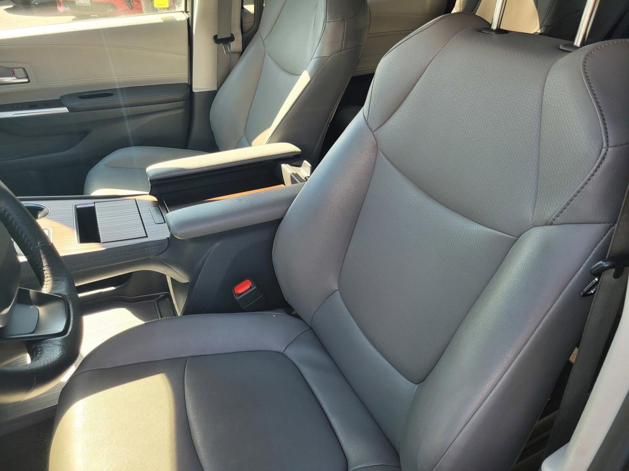 2023 TOYOTA SIENNA XLE Roseville CA
