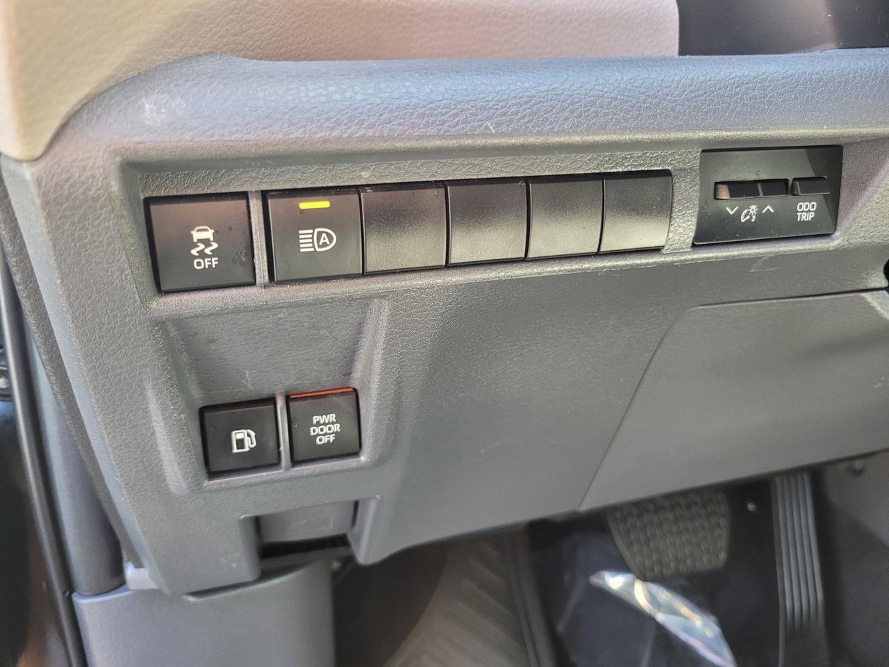2023 TOYOTA SIENNA XLE Roseville CA