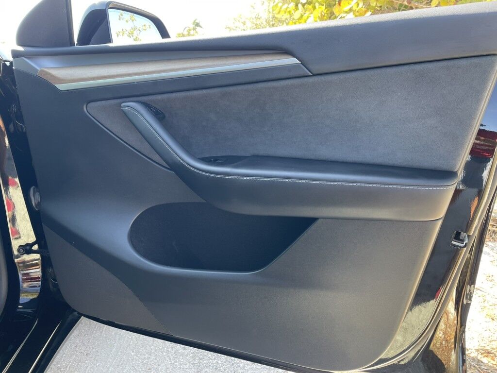 2023 Tesla MODEL Y~LONG RANGE~1 OWNER~ONLINE FINANCE AND SHIPPING AVAILABLE!!! Sarasota FL