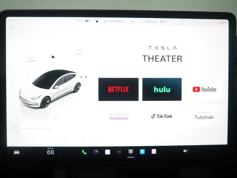 2023 Tesla Model 3 *AUTOPILOT, NAVIGATION, SAFETY ALERTS, ADAPTIVE CRUISE, SURROUND VIEW CAMERAS, PANORAMA GLASS ROOF, HEATED SEATS/STEERING WHEEL, BLUETOOTH, WIRELESS CHARGING Round Rock TX