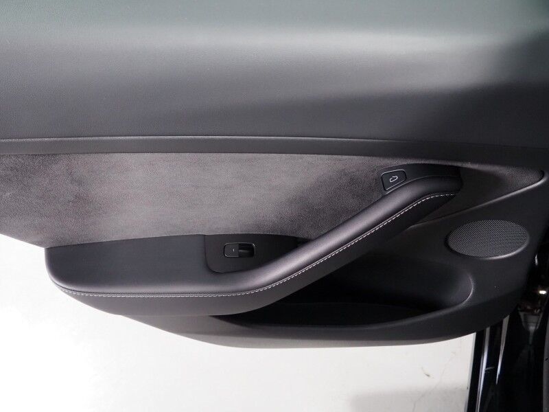 2023 Tesla Model 3 *AUTOPILOT, NAVIGATION, SAFETY ALERTS, ADAPTIVE CRUISE, SURROUND VIEW CAMERAS, PANORAMA GLASS ROOF, HEATED SEATS/STEERING WHEEL, BLUETOOTH, WIRELESS CHARGING Round Rock TX