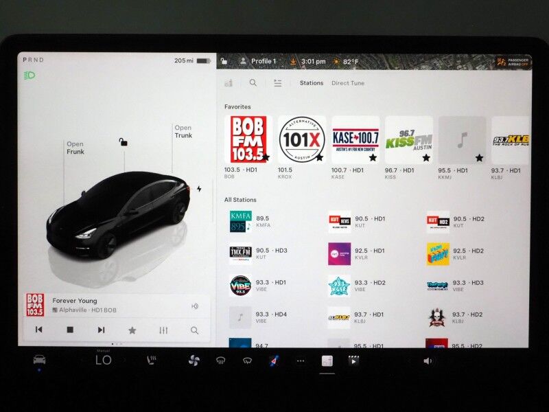 2023 Tesla Model 3 *AUTOPILOT, NAVIGATION, SAFETY ALERTS, ADAPTIVE CRUISE, SURROUND VIEW CAMERAS, PANORAMA GLASS ROOF, HEATED SEATS/STEERING WHEEL, BLUETOOTH, WIRELESS CHARGING Round Rock TX