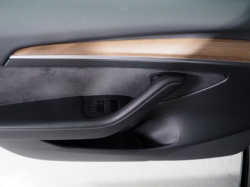 2023 Tesla Model 3 *AUTOPILOT, NAVIGATION, SAFETY ALERTS, ADAPTIVE CRUISE, SURROUND VIEW CAMERAS, PANORAMA GLASS ROOF, HEATED SEATS/STEERING WHEEL, BLUETOOTH, WIRELESS CHARGING Round Rock TX