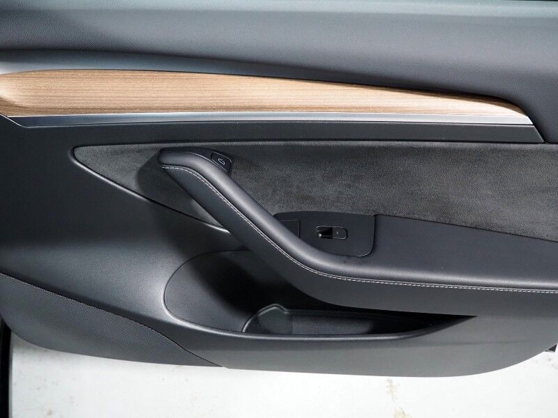 2023 Tesla Model 3 *AUTOPILOT, NAVIGATION, SAFETY ALERTS, ADAPTIVE CRUISE, SURROUND VIEW CAMERAS, PANORAMA GLASS ROOF, HEATED SEATS/STEERING WHEEL, BLUETOOTH, WIRELESS CHARGING Round Rock TX