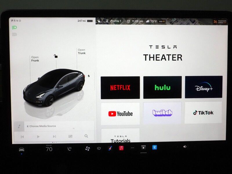 2023 Tesla Model 3 *AUTOPILOT, NAVIGATION, SAFETY ALERTS, ADAPTIVE CRUISE, SURROUND VIEW CAMERAS, PANORAMA GLASS ROOF, HEATED SEATS/STEERING WHEEL, BLUETOOTH, WIRELESS CHARGING Round Rock TX