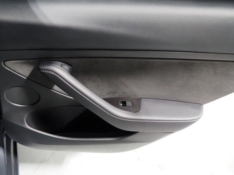 2023 Tesla Model 3 *AUTOPILOT, NAVIGATION, SAFETY ALERTS, ADAPTIVE CRUISE, SURROUND VIEW CAMERAS, PANORAMA GLASS ROOF, HEATED SEATS/STEERING WHEEL, BLUETOOTH, WIRELESS CHARGING Round Rock TX