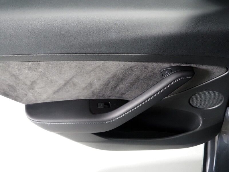 2023 Tesla Model 3 *AUTOPILOT, NAVIGATION, SAFETY ALERTS, ADAPTIVE CRUISE, SURROUND VIEW CAMERAS, PANORAMA GLASS ROOF, HEATED SEATS/STEERING WHEEL, BLUETOOTH, WIRELESS CHARGING Round Rock TX