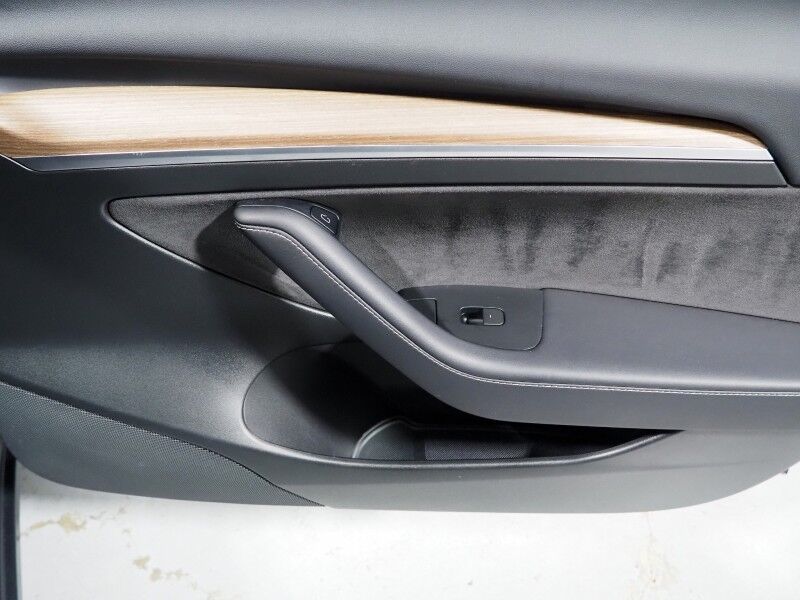 2023 Tesla Model 3 *AUTOPILOT, NAVIGATION, SAFETY ALERTS, ADAPTIVE CRUISE, SURROUND VIEW CAMERAS, PANORAMA GLASS ROOF, HEATED SEATS/STEERING WHEEL, BLUETOOTH, WIRELESS CHARGING Round Rock TX