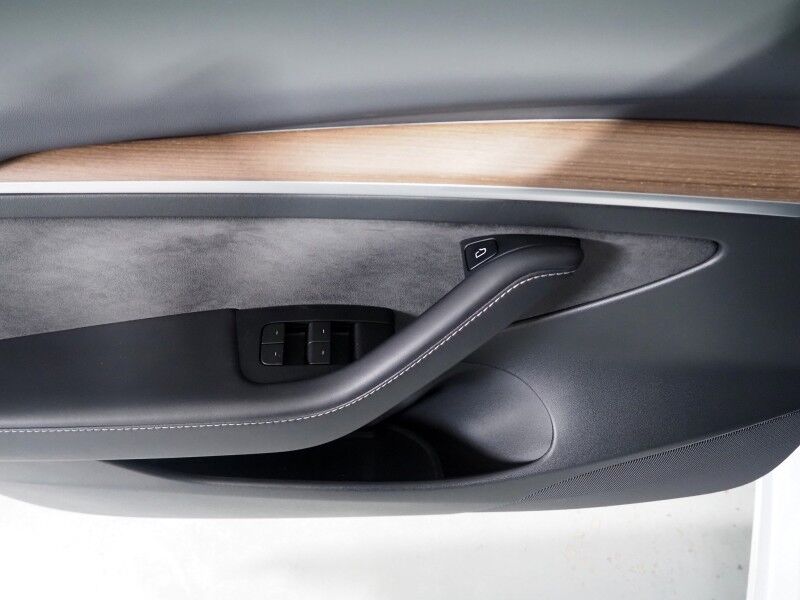 2023 Tesla Model 3 *AUTOPILOT, NAVIGATION, SAFETY ALERTS, ADAPTIVE CRUISE, SURROUND VIEW CAMERAS, PANORAMA GLASS ROOF, HEATED SEATS/STEERING WHEEL, BLUETOOTH, WIRELESS CHARGING Round Rock TX