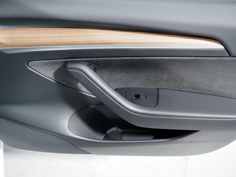 2023 Tesla Model 3 *AUTOPILOT, NAVIGATION, SAFETY ALERTS, ADAPTIVE CRUISE, SURROUND VIEW CAMERAS, PANORAMA GLASS ROOF, HEATED SEATS/STEERING WHEEL, BLUETOOTH, WIRELESS CHARGING Round Rock TX