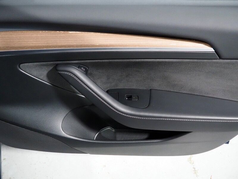 2023 Tesla Model 3 *AUTOPILOT, NAVIGATION, SAFETY ALERTS, ADAPTIVE CRUISE, SURROUND VIEW CAMERAS, PANORAMA GLASS ROOF, HEATED SEATS/STEERING WHEEL, BLUETOOTH, WIRELESS CHARGING Round Rock TX