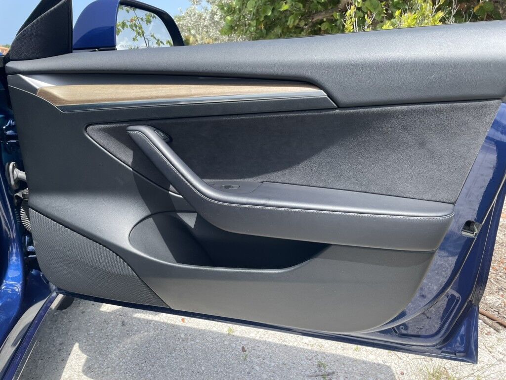 2023 Tesla Model 3 LONG RANGE~CLEAN CARFAX~1 OWNER~ONLINE FINANCE AND SHIPPING AVAI Sarasota FL