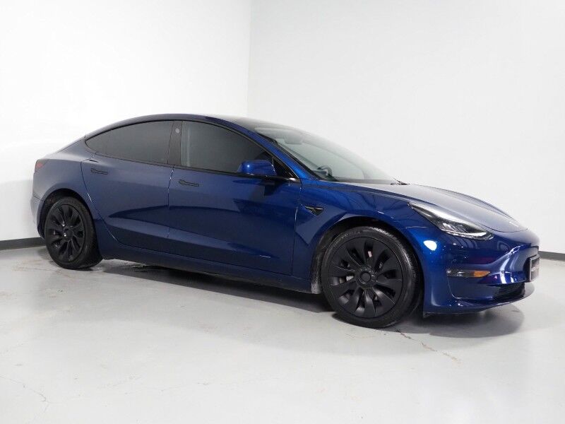 2023 Tesla Model 3 Long Range AWD *TRAFFIC AWARE CRUISE CONTROL, NAVIGATION, SAFETY ALERTS, SURROUND VIEW CAMERAS, PANORAMA GLASS ROOF, HEATED SEATS/STEERING WHEEL,18 INCH WHEELS, BLUETOOTH, WIRELESS CHARGING