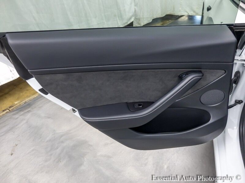 2023 Tesla Model 3 Long Range PRICE INCLUDES THE $4000 ILLINOIS EV TAX CREDIT Willowbrook IL