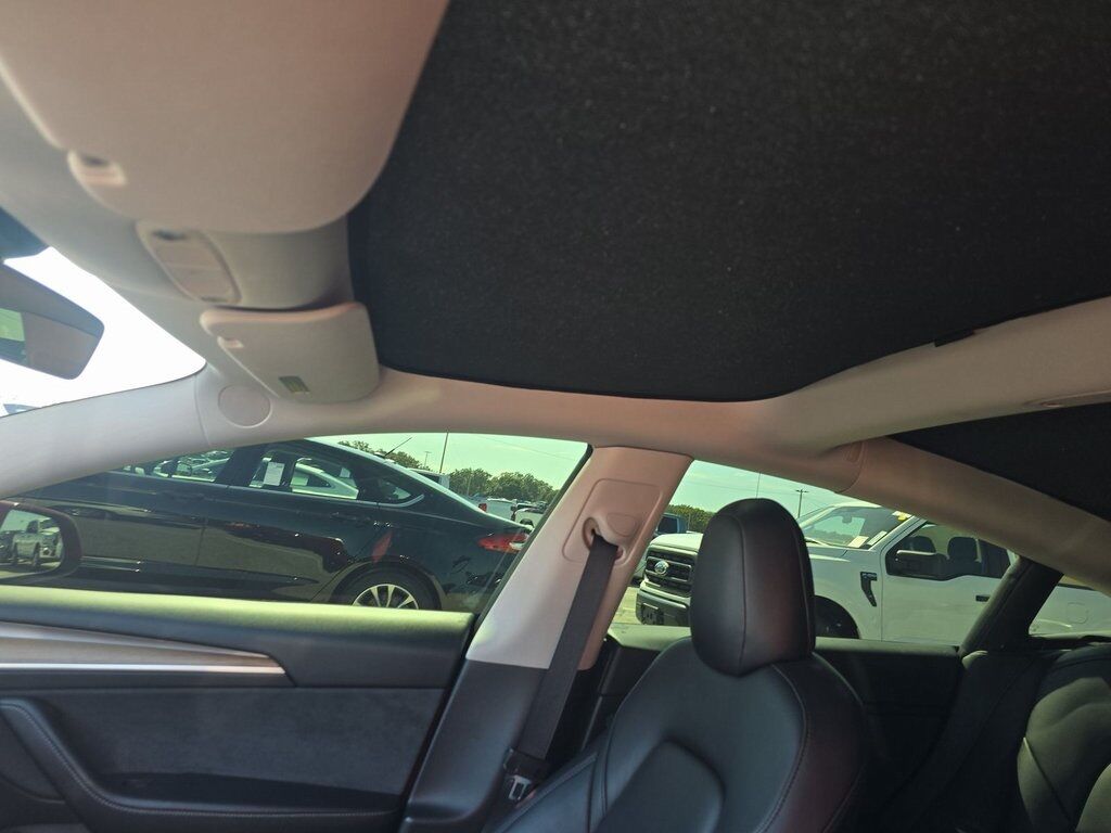 2023 Tesla Model 3 photo 5
