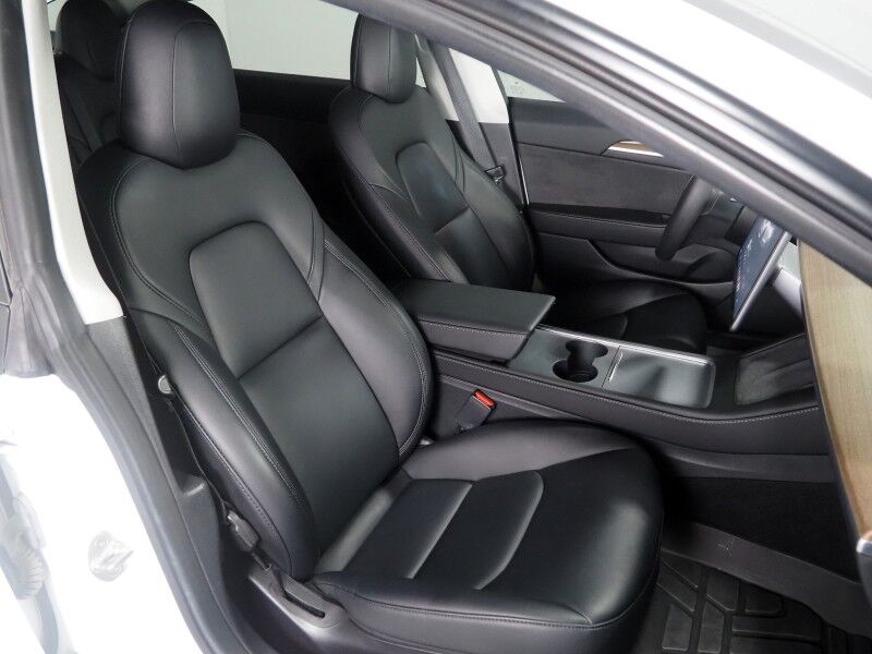 2023 Tesla Model 3 Performance AWD *AUTOPILOT, NAVIGATION, SAFETY ALERTS, ADAPTIVE CRUISE, SURROUND VIEW CAMERAS, PANORAMA GLASS ROOF, HEATED SEATS/STEERING WHEEL, 20 INCH UBERTURBINE WHEELS, WIRELESS CHARGING