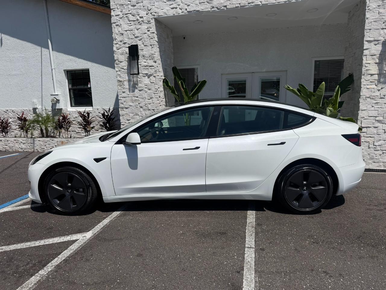 2023 Tesla Model 3 RWD