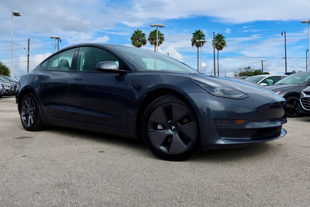 2023 Tesla Model 3 Standard Sedan 4D