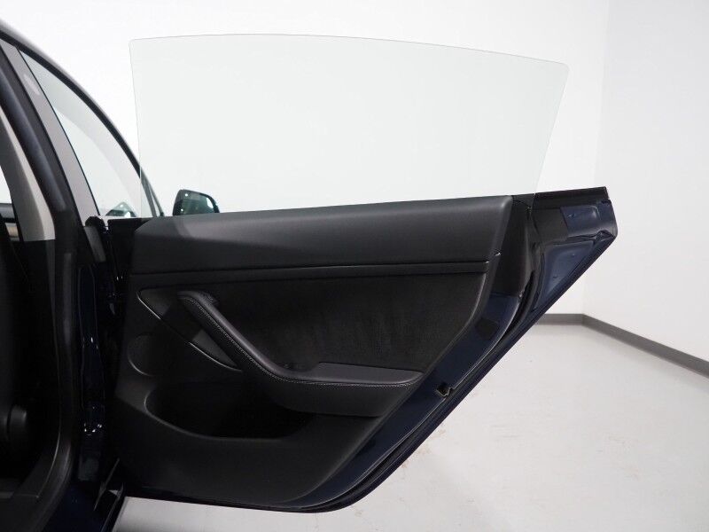2023 Tesla Model 3 *TRAFFIC AWARE CRUISE CONTROL, NAVIGATION, SAFETY ALERTS, SURROUND VIEW CAMERAS, PANORAMA GLASS ROOF, HEATED SEATS/STEERING WHEEL, BLUETOOTH, WIRELESS CHARGING Round Rock TX