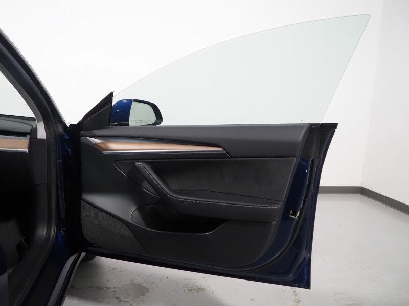 2023 Tesla Model 3 *TRAFFIC AWARE CRUISE CONTROL, NAVIGATION, SAFETY ALERTS, SURROUND VIEW CAMERAS, PANORAMA GLASS ROOF, HEATED SEATS/STEERING WHEEL, BLUETOOTH, WIRELESS CHARGING Round Rock TX
