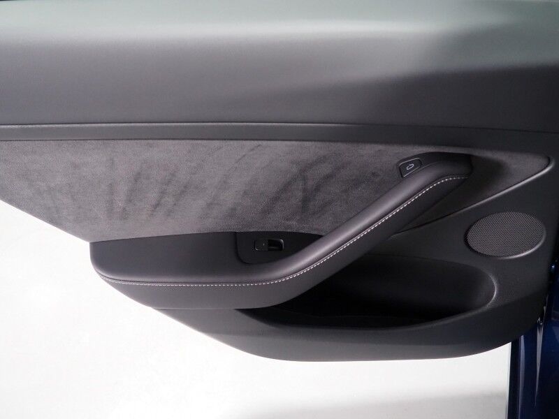2023 Tesla Model 3 *TRAFFIC AWARE CRUISE CONTROL, NAVIGATION, SAFETY ALERTS, SURROUND VIEW CAMERAS, PANORAMA GLASS ROOF, HEATED SEATS/STEERING WHEEL, BLUETOOTH, WIRELESS CHARGING Round Rock TX