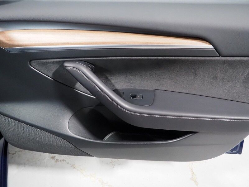 2023 Tesla Model 3 *TRAFFIC AWARE CRUISE CONTROL, NAVIGATION, SAFETY ALERTS, SURROUND VIEW CAMERAS, PANORAMA GLASS ROOF, HEATED SEATS/STEERING WHEEL, BLUETOOTH, WIRELESS CHARGING Round Rock TX
