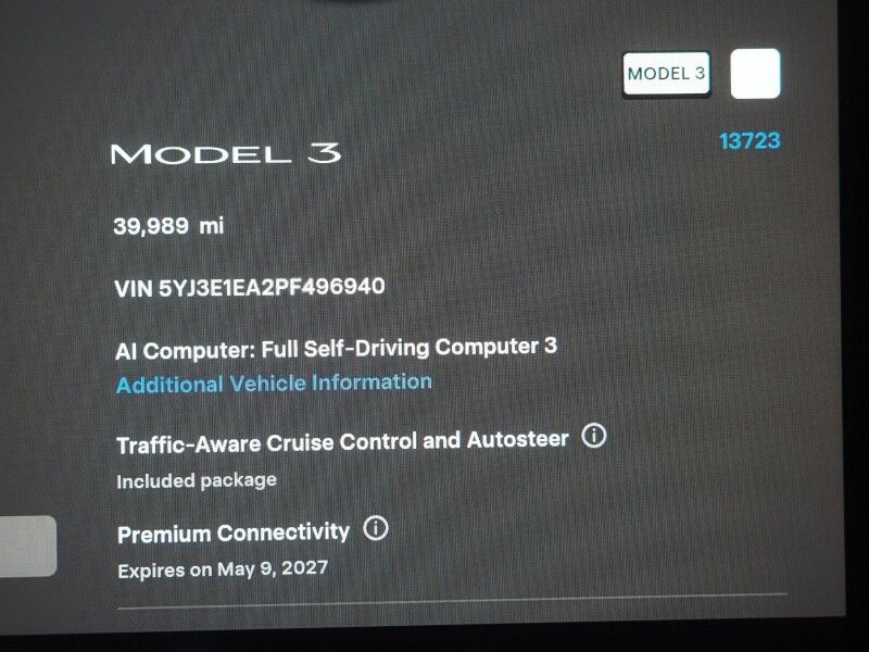 2023 Tesla Model 3 *TRAFFIC AWARE CRUISE CONTROL, NAVIGATION, SAFETY ALERTS, SURROUND VIEW CAMERAS, PANORAMA GLASS ROOF, HEATED SEATS/STEERING WHEEL, BLUETOOTH, WIRELESS CHARGING Round Rock TX