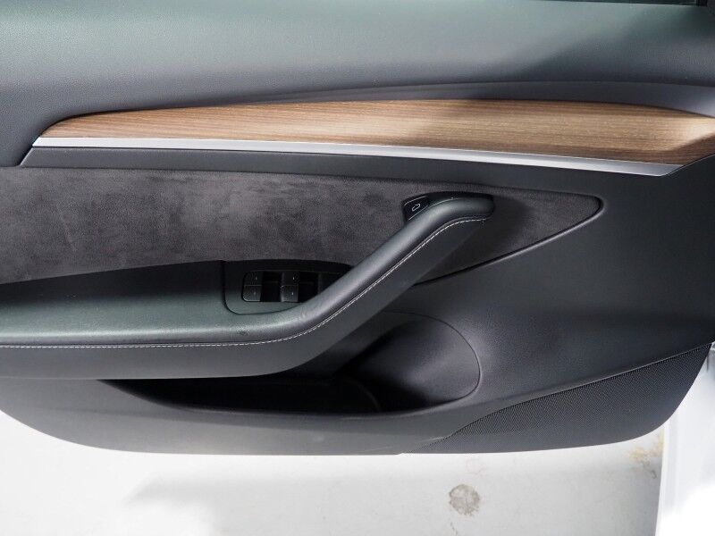 2023 Tesla Model 3 *TRAFFIC AWARE CRUISE CONTROL, NAVIGATION, SAFETY ALERTS, SURROUND VIEW CAMERAS, PANORAMA GLASS ROOF, HEATED SEATS/STEERING WHEEL, BLUETOOTH, WIRELESS CHARGING Round Rock TX