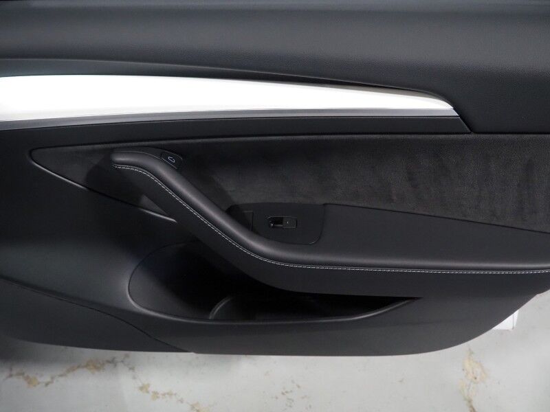 2023 Tesla Model 3 *TRAFFIC AWARE CRUISE CONTROL, NAVIGATION, SAFETY ALERTS, SURROUND VIEW CAMERAS, PANORAMA GLASS ROOF, HEATED SEATS/STEERING WHEEL, BLUETOOTH, WIRELESS CHARGING Round Rock TX
