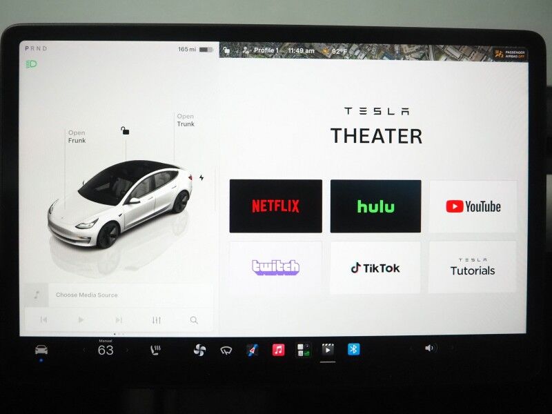 2023 Tesla Model 3 *TRAFFIC AWARE CRUISE CONTROL, NAVIGATION, SAFETY ALERTS, SURROUND VIEW CAMERAS, PANORAMA GLASS ROOF, HEATED SEATS/STEERING WHEEL, BLUETOOTH, WIRELESS CHARGING Round Rock TX