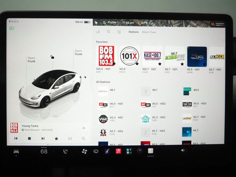 2023 Tesla Model 3 *TRAFFIC AWARE CRUISE CONTROL, NAVIGATION, SAFETY ALERTS, SURROUND VIEW CAMERAS, PANORAMA GLASS ROOF, HEATED SEATS/STEERING WHEEL, BLUETOOTH, WIRELESS CHARGING Round Rock TX