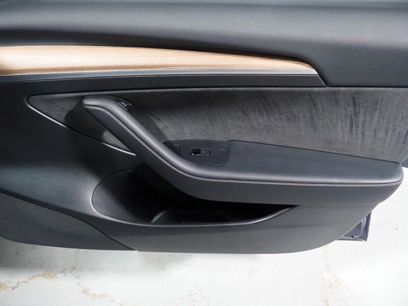 2023 Tesla Model 3 *TRAFFIC AWARE CRUISE CONTROL, NAVIGATION, SAFETY ALERTS, SURROUND VIEW CAMERAS, PANORAMA GLASS ROOF, HEATED SEATS/STEERING WHEEL, BLUETOOTH, WIRELESS CHARGING Round Rock TX