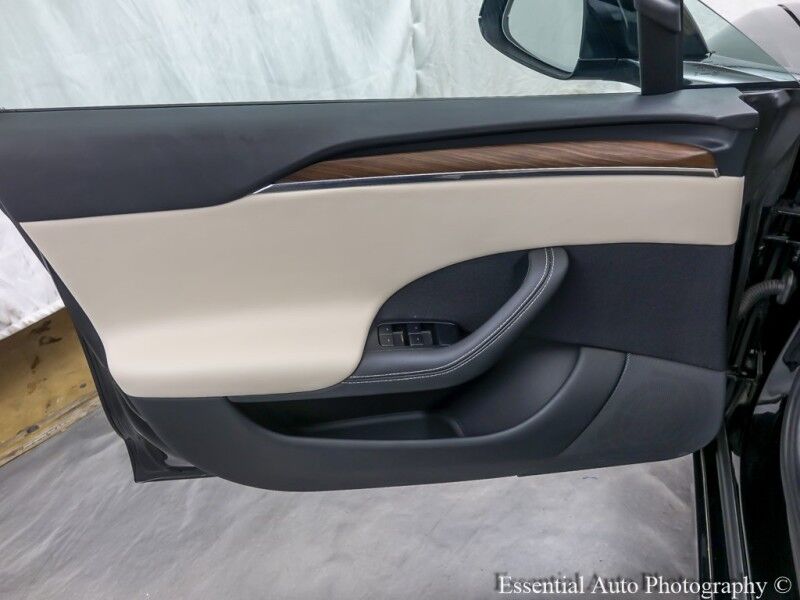 2023 Tesla Model S Willowbrook IL