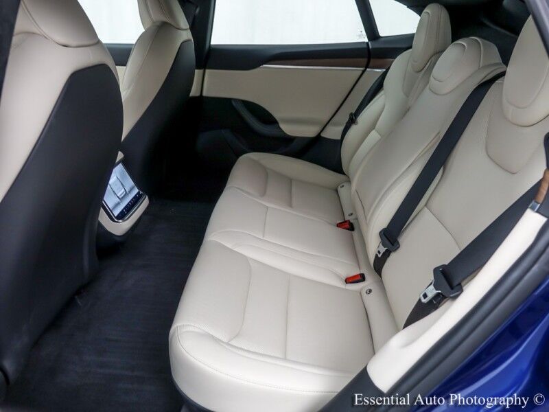 2023 Tesla Model S HW4 Willowbrook IL