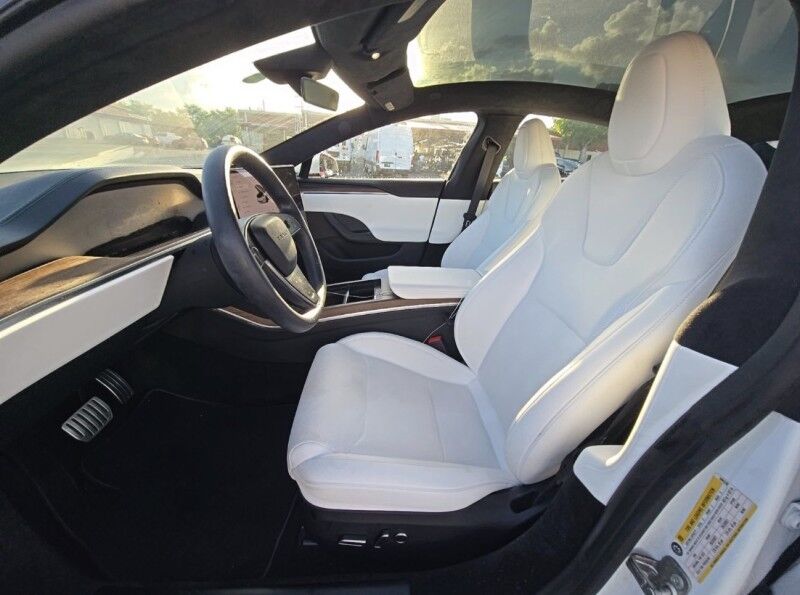 2023 Tesla Model S HW4