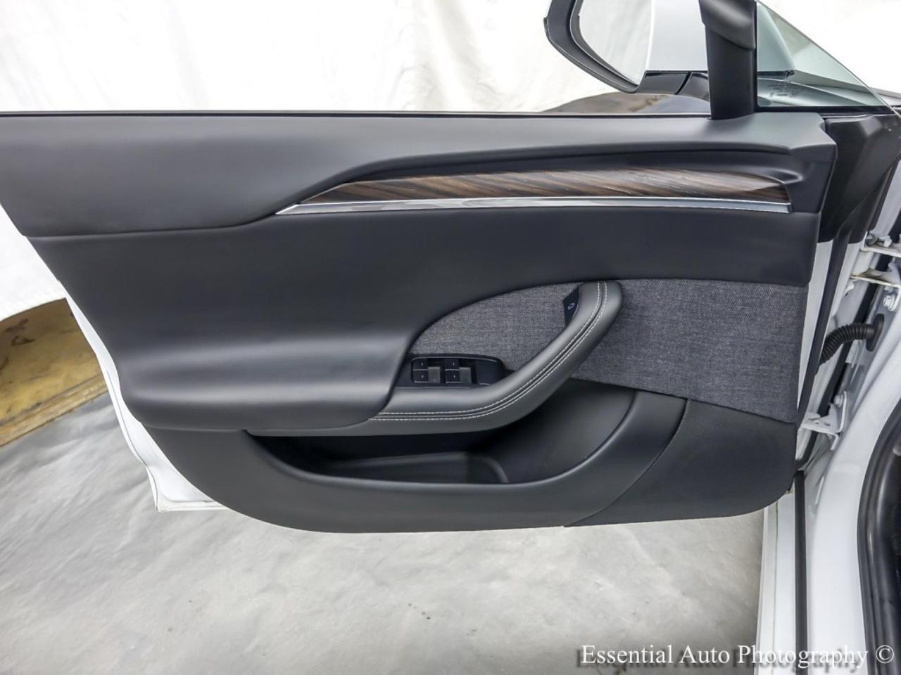 2023 Tesla Model S HW4 Willowbrook IL