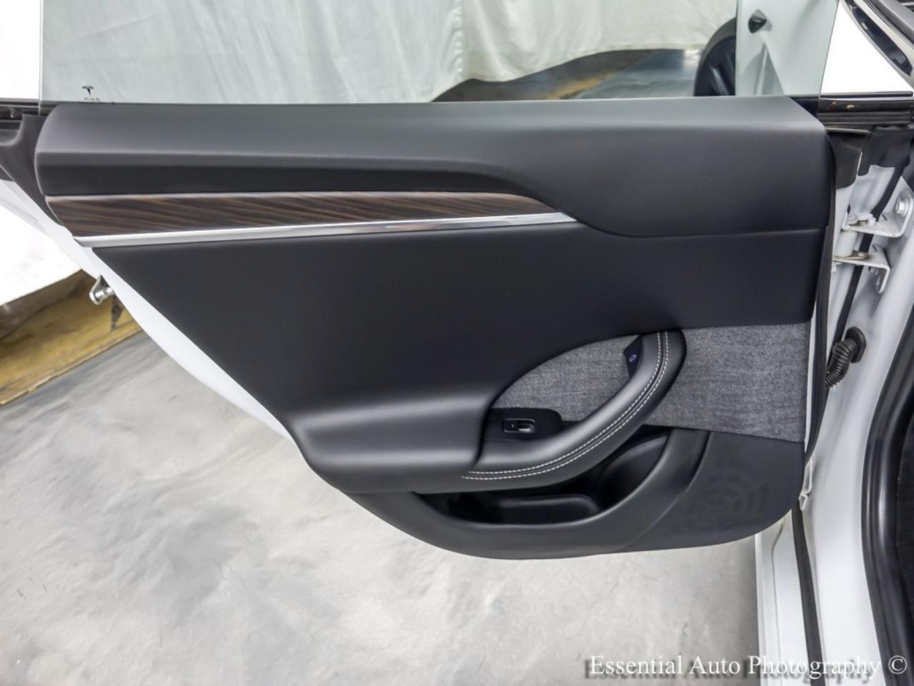 2023 Tesla Model S HW4 Willowbrook IL