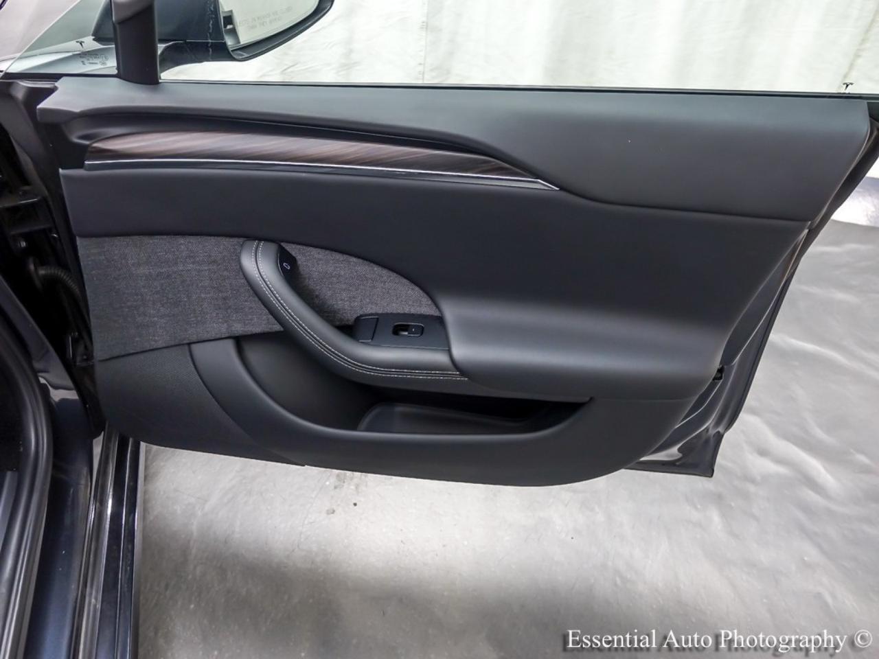 2023 Tesla Model S HW4 Willowbrook IL