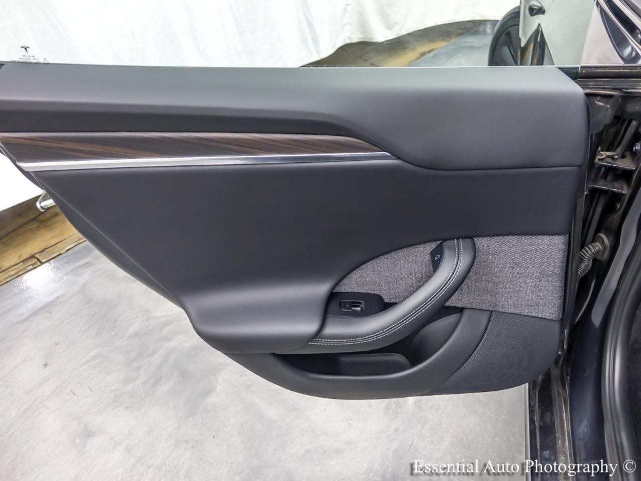 2023 Tesla Model S HW4 Willowbrook IL