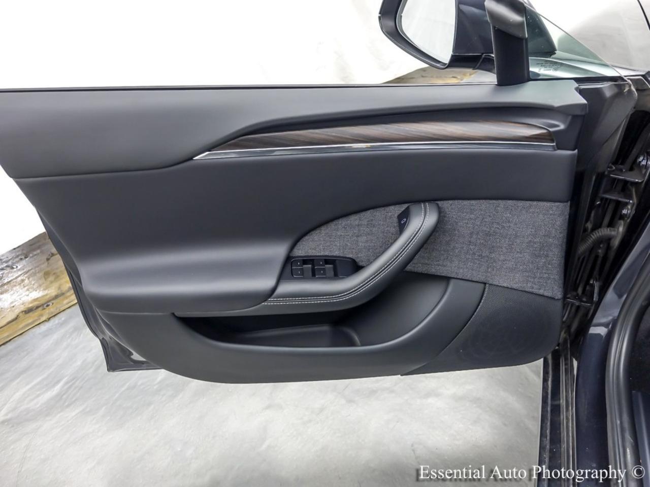 2023 Tesla Model S HW4 Willowbrook IL