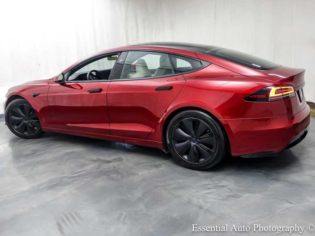 2023 Tesla Model S HW4