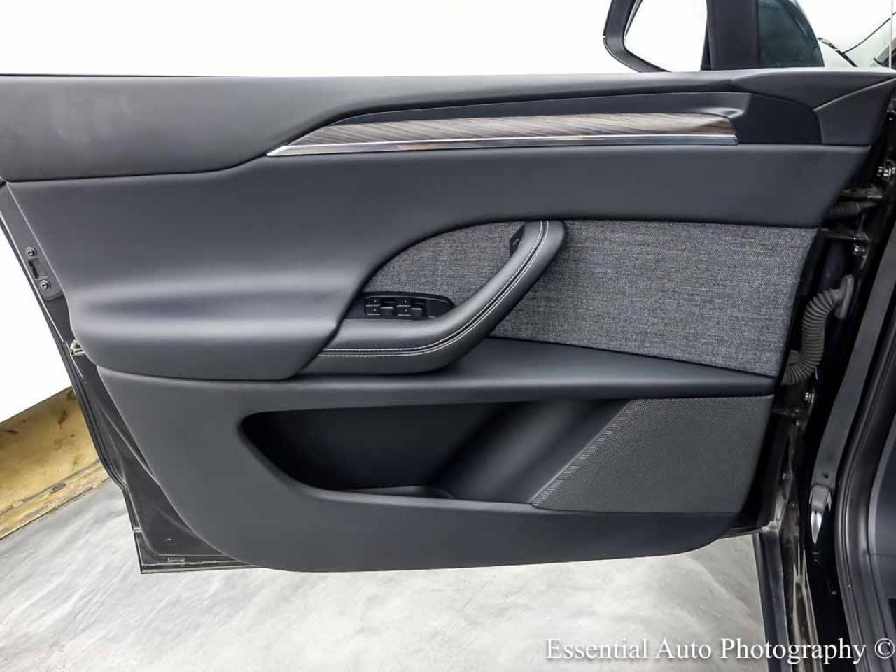 2023 Tesla Model X 6 SEATER Willowbrook IL