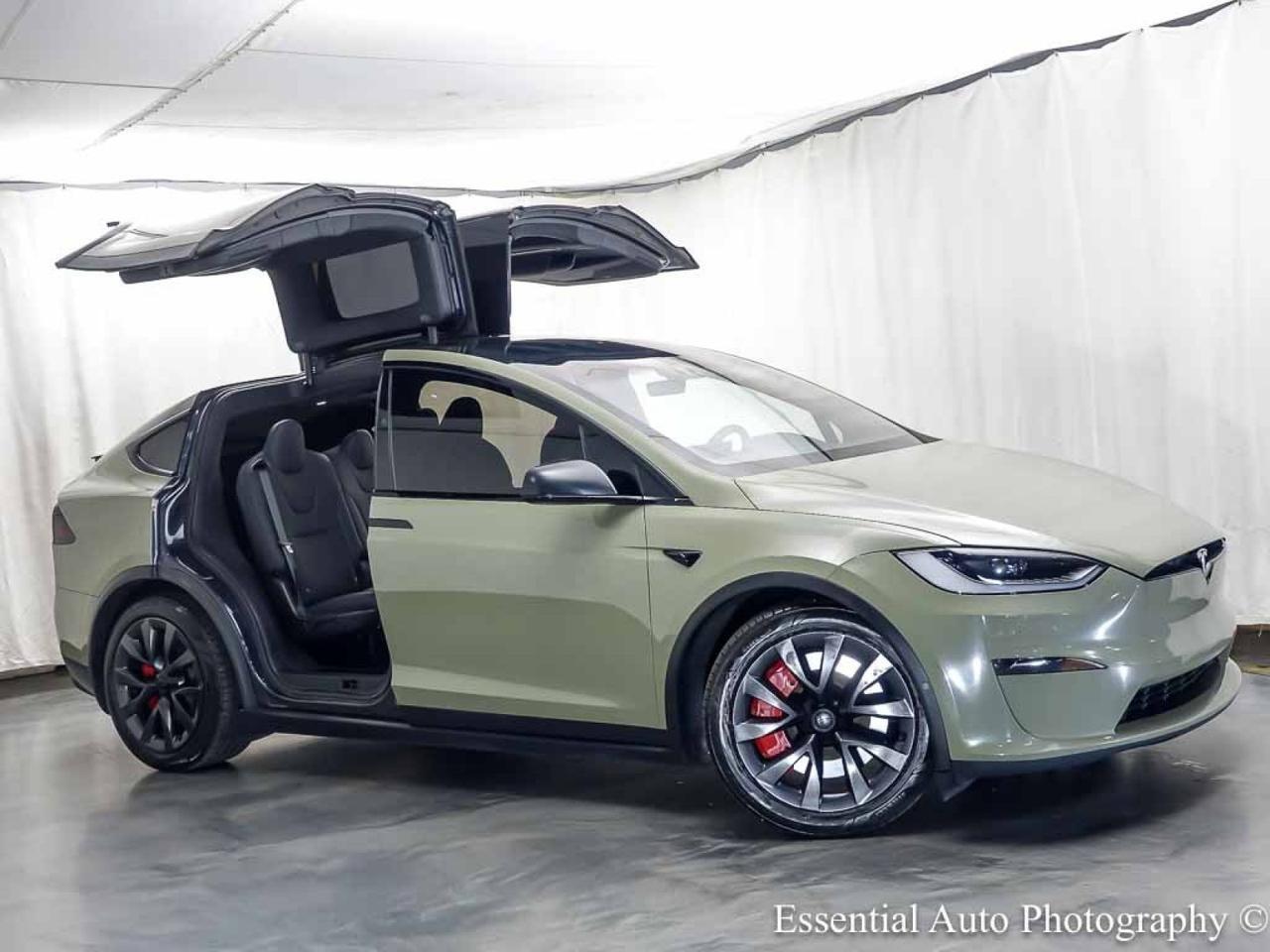 2023 Tesla Model X HW4