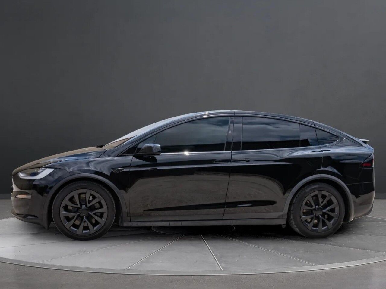 2023 Tesla Model X Standard Range