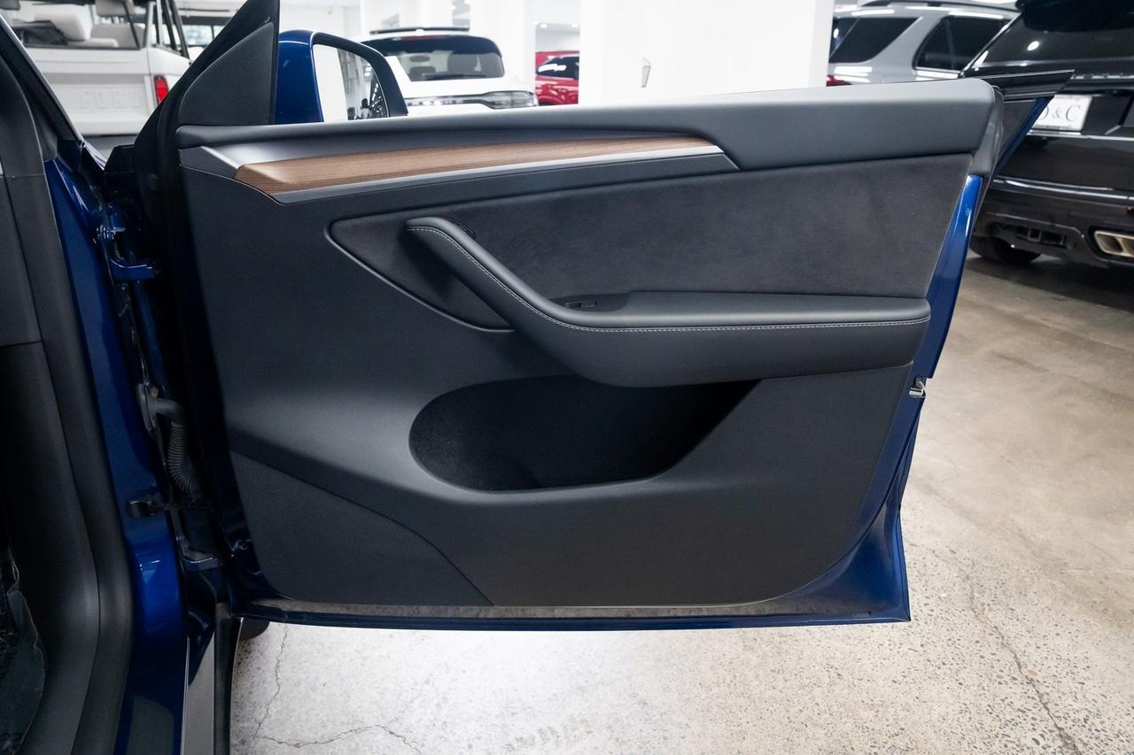 2023 Tesla Model Y Long Range 1 Owner Heated Seats Premium Audio Portland OR