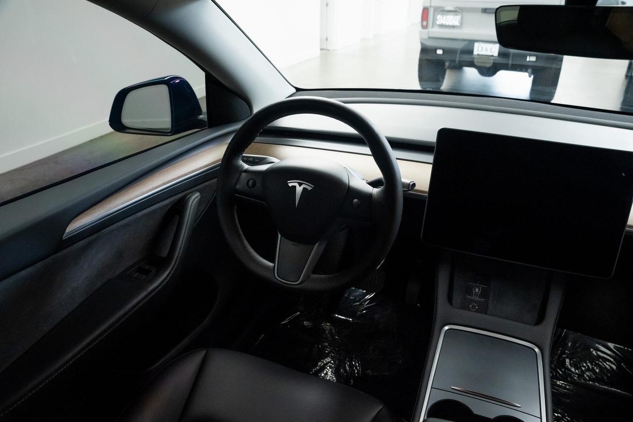 2023 Tesla Model Y Long Range 1 Owner Heated Seats Premium Audio Portland OR