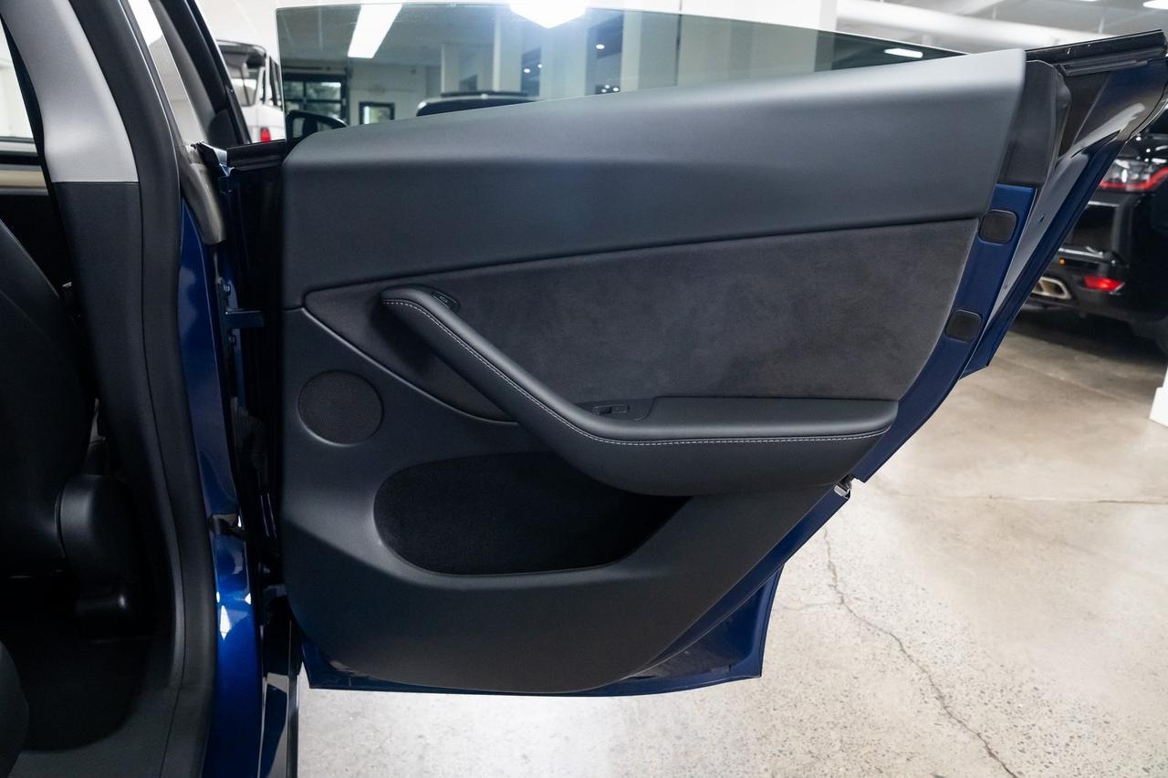 2023 Tesla Model Y Long Range 1 Owner Heated Seats Premium Audio Portland OR