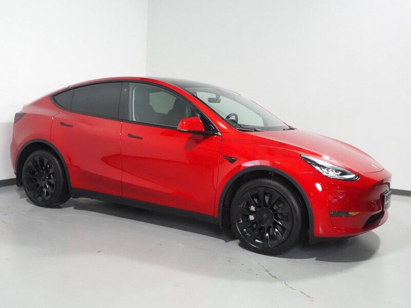 2023 Tesla Model Y Long Range AWD *AUTOPILOT, NAVIGATION, SAFETY ALERTS, ADAPTIVE CRUISE, SURROUND VIEW CAMERAS, PANORAMA GLASS ROOF, HEATED SEATS/STEERING WHEEL, 20 INCH INDUCTION WHEELS, WIRELESS CHARGING, 20 INCH INDUCTION WHEELS